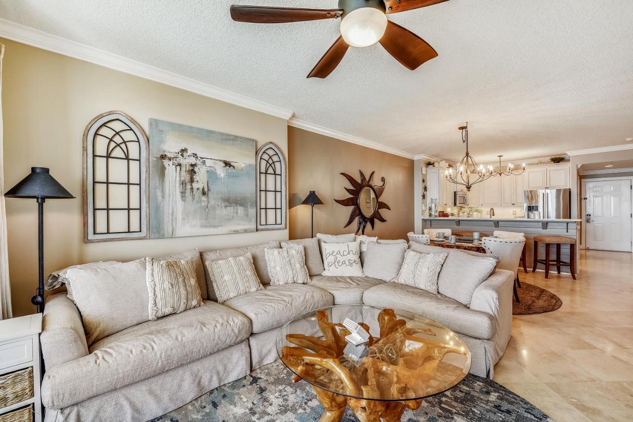 Holiday home Tropic Winds Condominium #1405 By Book That